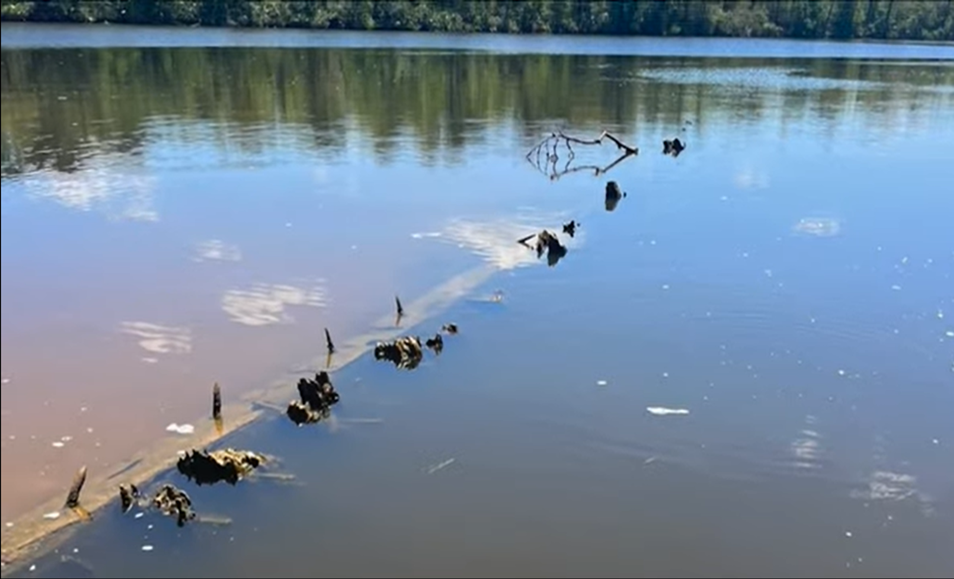 Drought leads to the discovery of a WWI wooden shipwreck in Texas. - Sputnik International, 1920, 31.08.2023