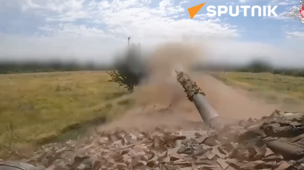 The combat work of Russia's T-72B3 tank crews  - Sputnik International