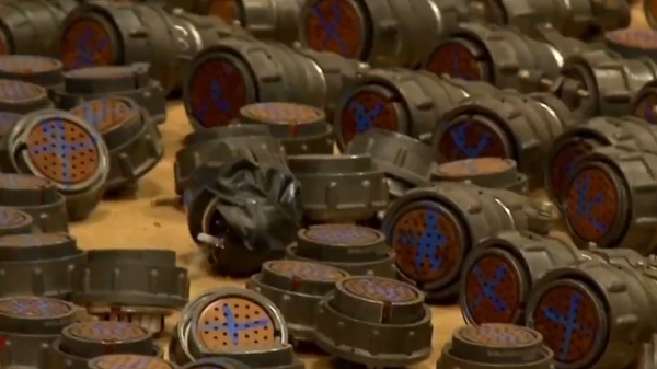 Screengrab from Iranian television news report on faulty connectors which Mossad alleged sought to use to sabotage Iranian defense hardware on a large-scale basis. - Sputnik International