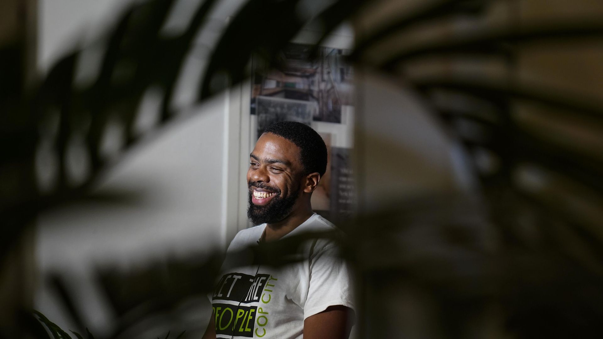 Curtis Duncan, poses for a portrait at one of the Stop Cop City movement headquarters, Thursday, July 20, 2023, in Atlanta. Curtis Duncan, poses for a portrait at one of the Stop Cop City movement headquarters, Thursday, July 20, 2023, in Atlanta. - Sputnik International, 1920, 07.09.2023