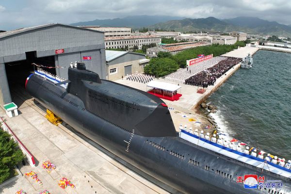 Nuclear-capable submarines can silently travel close to enemy territories and launch strikes from underwater, leaving no chance to intercept missiles. - Sputnik International