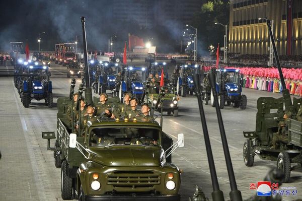 The 75th anniversary of the founding of the DPRK is celebrated with a grand parade in Pyongyang. - Sputnik International