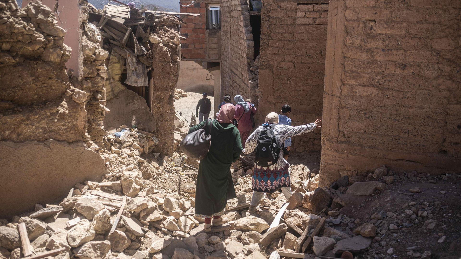 Residents flee their homes after an earthquake in Moulay Brahim village, near the epi centre of the earthquake, outside Marrakech, Morocco - Sputnik International, 1920, 09.09.2023