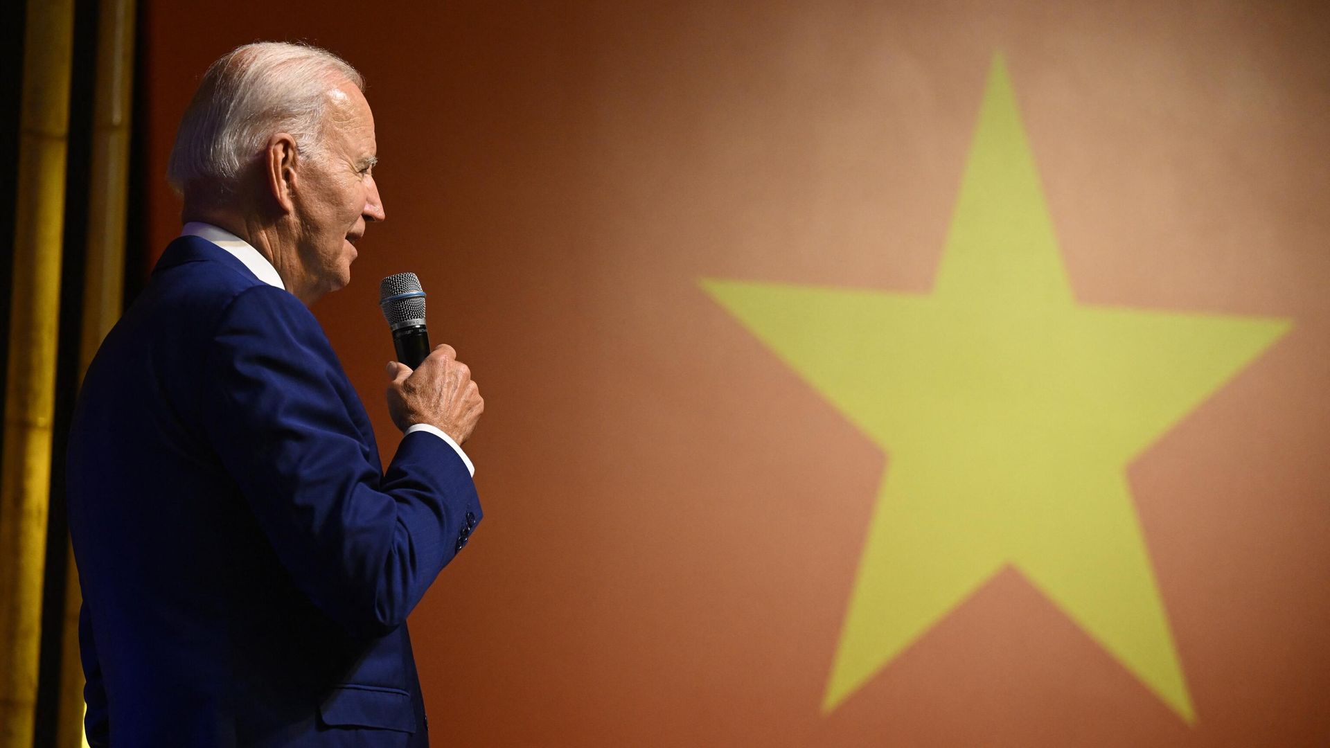 US President Joe Biden holds a press conference in Hanoi on September 10, 2023, on the first day of a visit in Vietnam. US President Joe Biden holds a press conference in Hanoi on September 10, 2023, on the first day of a visit in Vietnam. - Sputnik International, 1920, 10.09.2023