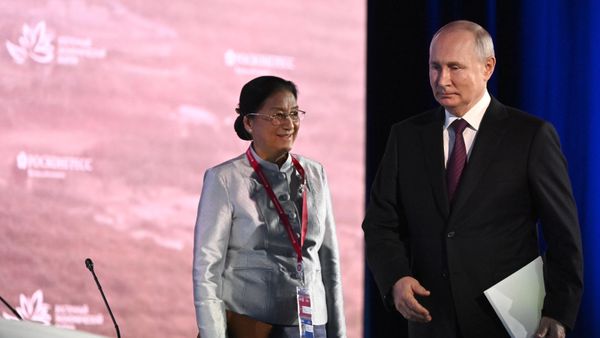 Plenary session of the East Economic Forum (EEF) 2023 - Sputnik International