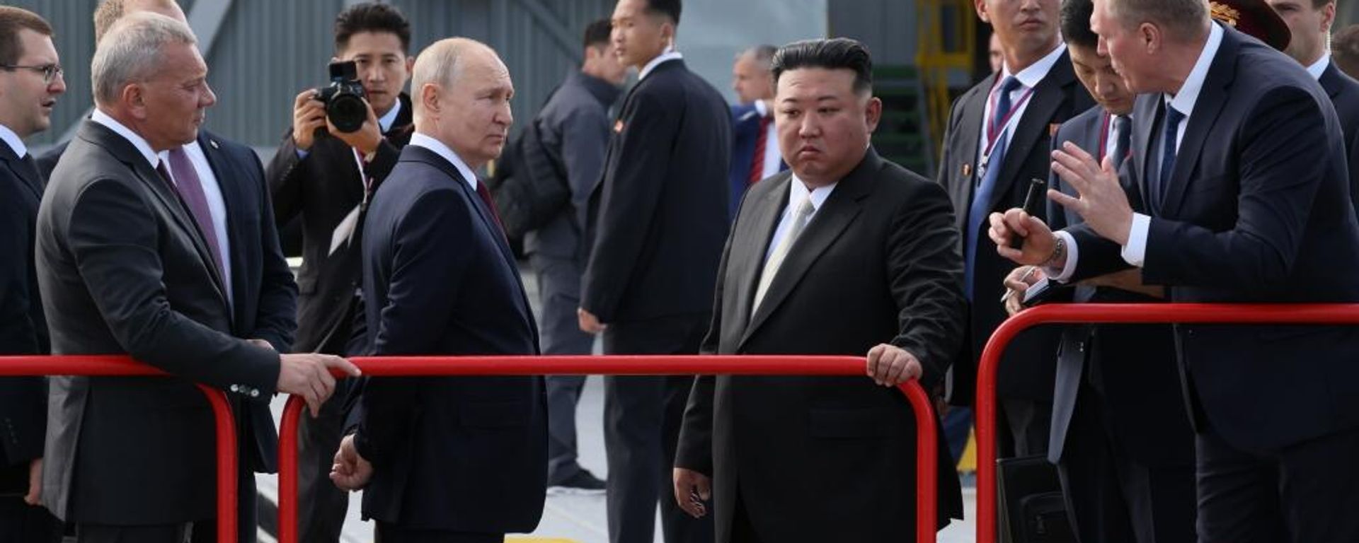 Russian President Vladimir Putin waits to greet North Korean leader Kim Jong Un during a visit to the Vostochny cosmodrome in Amur region, Russia. Mikhail Metzel / POOL Russian President Vladimir Putin waits to greet North Korean leader Kim Jong Un during a visit to the Vostochny cosmodrome in Amur region, Russia. Mikhail Metzel / POOL - Sputnik International, 1920, 13.09.2023
