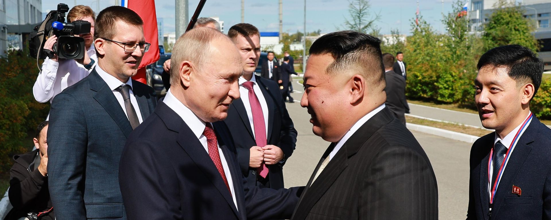Russian President Vladimir Putin welcomes North Korean leader Kim Jong Un at the Vostochny Cosmodrome, September 13, 2023. Russian President Vladimir Putin welcomes North Korean leader Kim Jong Un at the Vostochny Cosmodrome, September 13, 2023. - Sputnik International, 1920, 14.09.2023