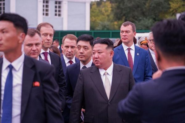 North Korean State Council Chairman Kim Jong Un arrives at the aircraft plant named after Soviet cosmonaut Yuri Gagarin, Komsomolsk-on-Amur. - Sputnik International