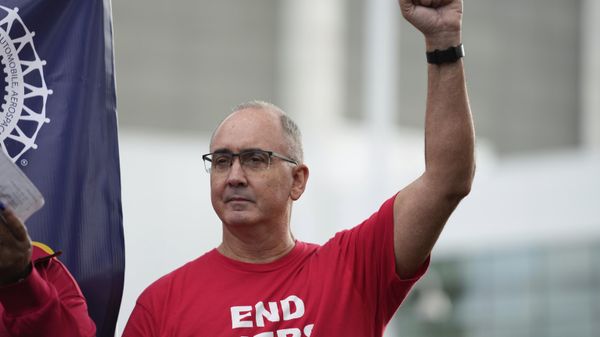 United Auto Workers President Shawn Fain speaks during a rally in Detroit, Friday, Sept. 15, 2023 - Sputnik International