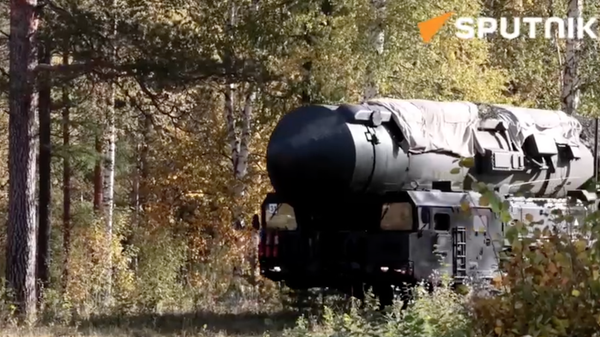 The Strategic Missile Forces carried out large-scale command-and-control exercises with Yars complexes in Russia’s Sverdlovsk region - Sputnik International