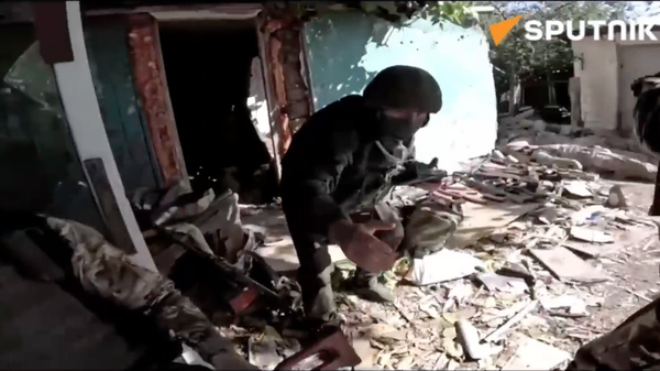 Ukraine lost an assault group of more than ten fighters during another attempt to storm Russian positions in the village of Kleshcheevka in the DPR - Sputnik International