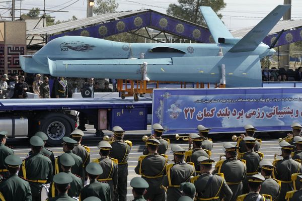 Iran's Air Force Kaman-22 drone is carried on a truck during an annual military parade. Kaman 22 is believed to be capable of flying up to 3000 km with 300 kg of explosives on it. - Sputnik International