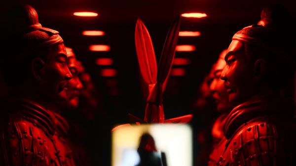 Copies of Terracotta warrior figures are displayed as part of the exhibition 'Terracotta army. Immortal warriors of China' at the Exhibition of Achievements of National Economy (VDNKh) in Moscow, Russia. - Sputnik International