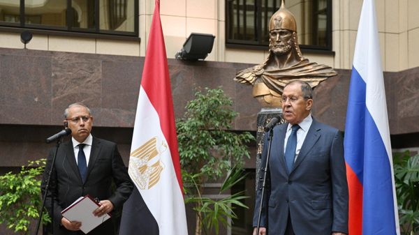 Egyptian ambassador to Russia Nazih el Nagari and Russian Foreign Minister Sergey Lavrov attend an opening of an exhibition dedicated to 80th anniversary of diplomatic relations between Russia and Egypt at the Russian foreign ministry's headquarters in Moscow, Russia Egyptian ambassador to Russia Nazih el Nagari and Russian Foreign Minister Sergey Lavrov attend an opening of an exhibition dedicated to 80th anniversary of diplomatic relations between Russia and Egypt at the Russian foreign ministry's headquarters in Moscow, Russia - Sputnik International