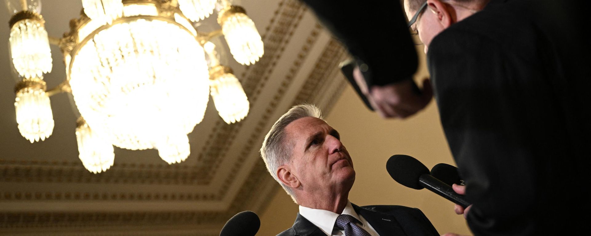 US Speaker of the House Kevin McCarthy (R-CA) speaks with reporters at the US Capitol in Washington, DC, on September 26, 2023.  - Sputnik International, 1920, 27.09.2023