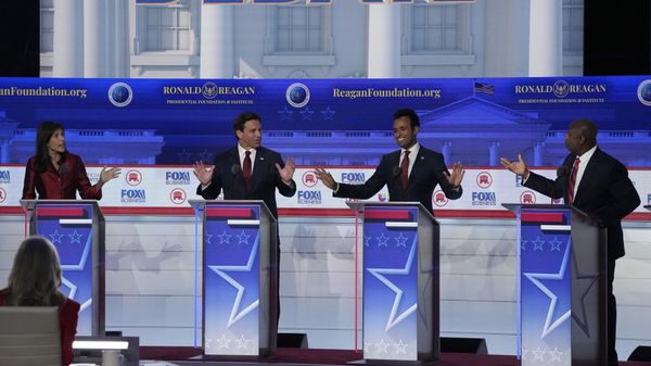 From left to right, former U.N. Ambassador Nikki Haley, Florida Gov. Ron DeSantis, businessman Vivek Ramaswamy and Sen. Tim Scott, R-S.C., during a Republican presidential primary debate on Wednesday, Sept. 27, 2023. - Sputnik International