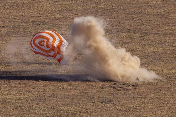 Russian Soyuz MS-23 space capsule lands about 150 km (90 miles) southeast of the Kazakh town of Zhezkazgan, Kazakhstan. - Sputnik International