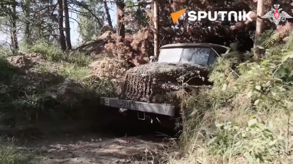  Russia's Grad MLRS crews in combat  - Sputnik International