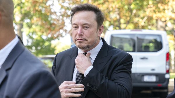 Elon Musk, CEO of X, the company formerly known as Twitter, tightens his tie as he arrives for a closed-door gathering of leading tech CEOs to discuss the priorities and risks surrounding artificial intelligence and how it should be regulated, at Capitol Hill in Washington, Wednesday, Sept. 13, 2023. Elon Musk, CEO of X, the company formerly known as Twitter, tightens his tie as he arrives for a closed-door gathering of leading tech CEOs to discuss the priorities and risks surrounding artificial intelligence and how it should be regulated, at Capitol Hill in Washington, Wednesday, Sept. 13, 2023. - Sputnik International