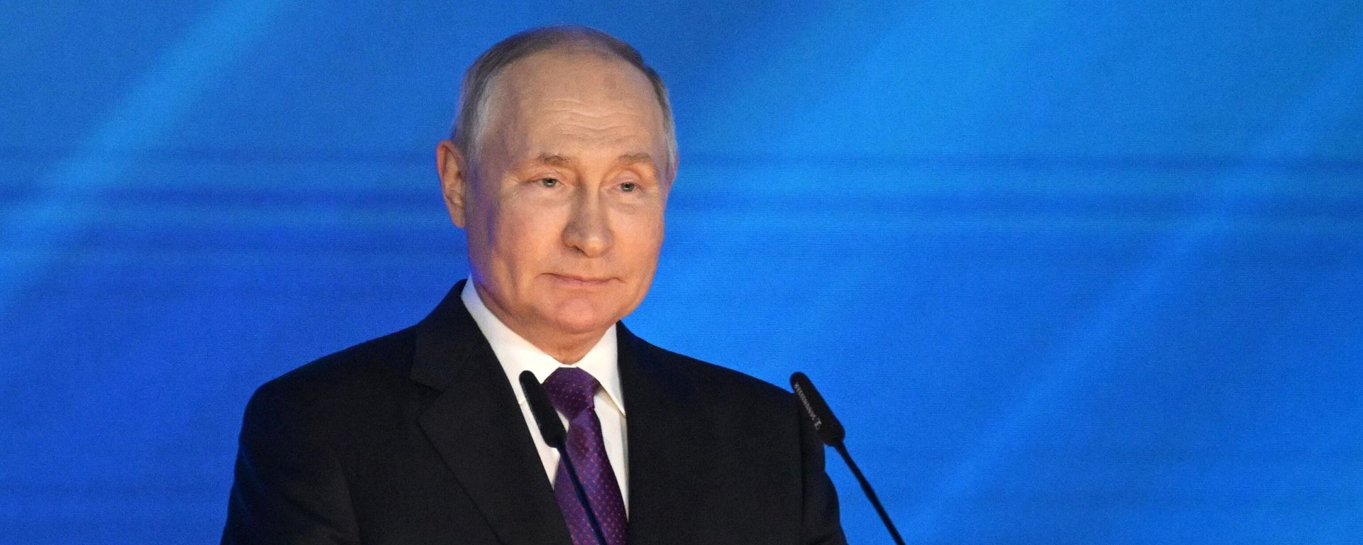 Russian President Vladimir Putin delivers a speech during an opening of the Russia - Latin America international parliamentary conference at the Pillar Hall of the House of Unions in Moscow, Russia Russian President Vladimir Putin delivers a speech during an opening of the Russia - Latin America international parliamentary conference at the Pillar Hall of the House of Unions in Moscow, Russia - Sputnik International, 1920, 08.12.2023