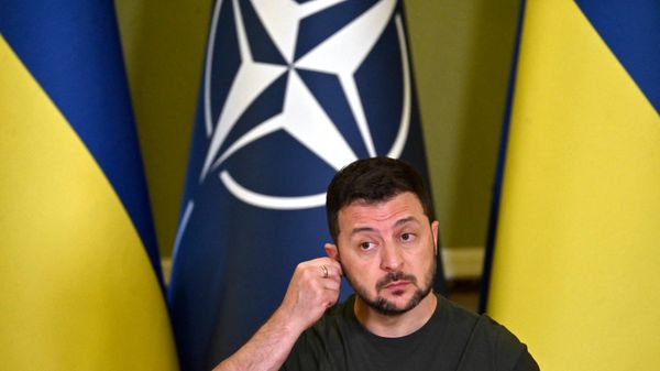 Ukrainian President Volodymyr Zelensky gestures as he addresses a press conference with the NATO Secretary General following talks in Kyiv on September 28, 2023. - Sputnik International