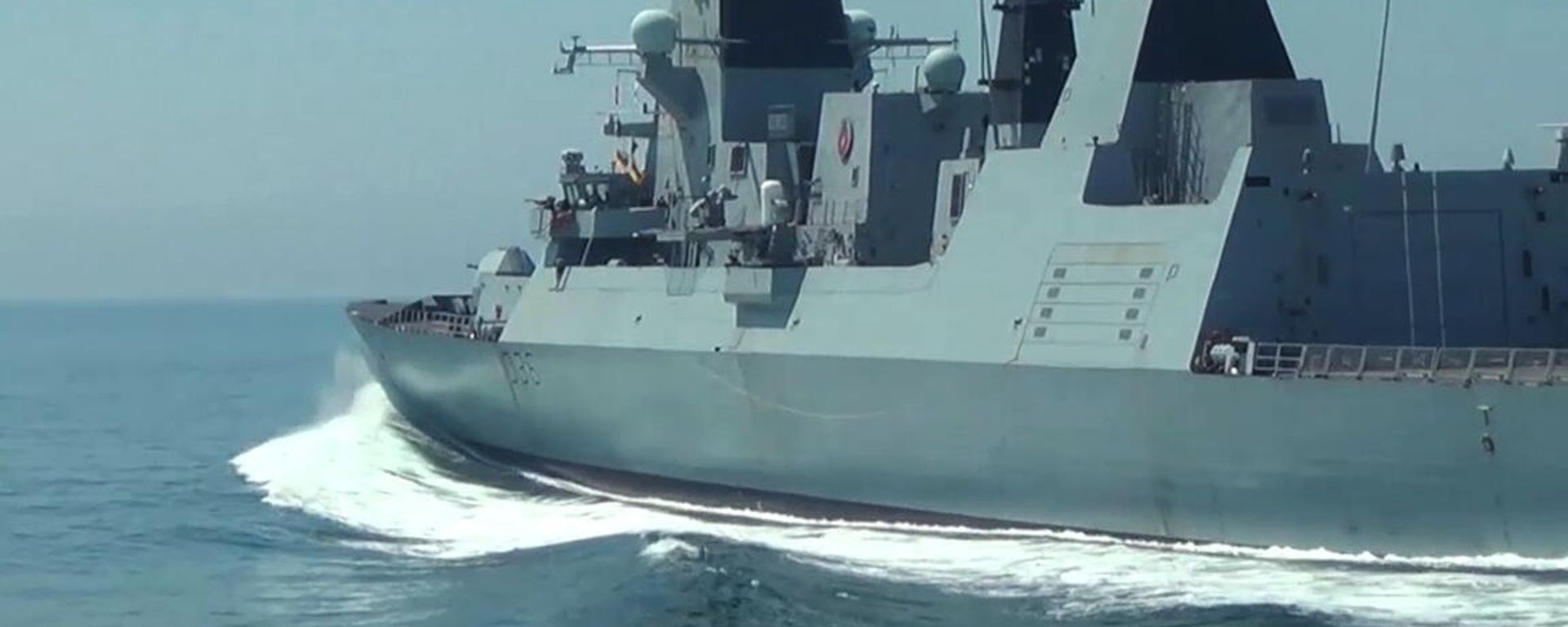 A screenshot of the UK navy's Defender destroyer in the Black Sea. A screenshot of the UK navy's Defender destroyer in the Black Sea. - Sputnik International, 1920, 01.10.2023