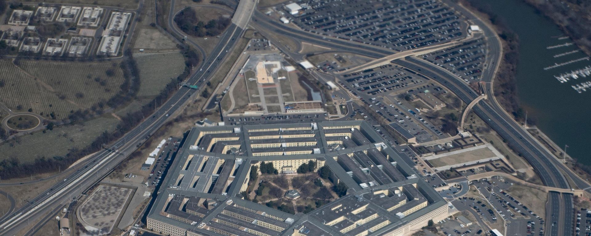The Pentagon is seen from the air in Washington, DC, on March 2, 2022 The Pentagon is seen from the air in Washington, DC, on March 2, 2022 - Sputnik International, 1920, 01.10.2023