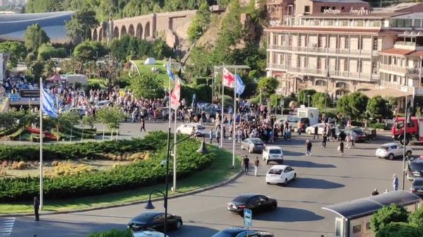 Residents take part in a rally in support of the country's European integration on Europe Square in Tbilisi, Georgia. Georgia, together with Ukraine and Moldova, is awaiting a decision on granting it the status of a candidate for EU membership - Sputnik International