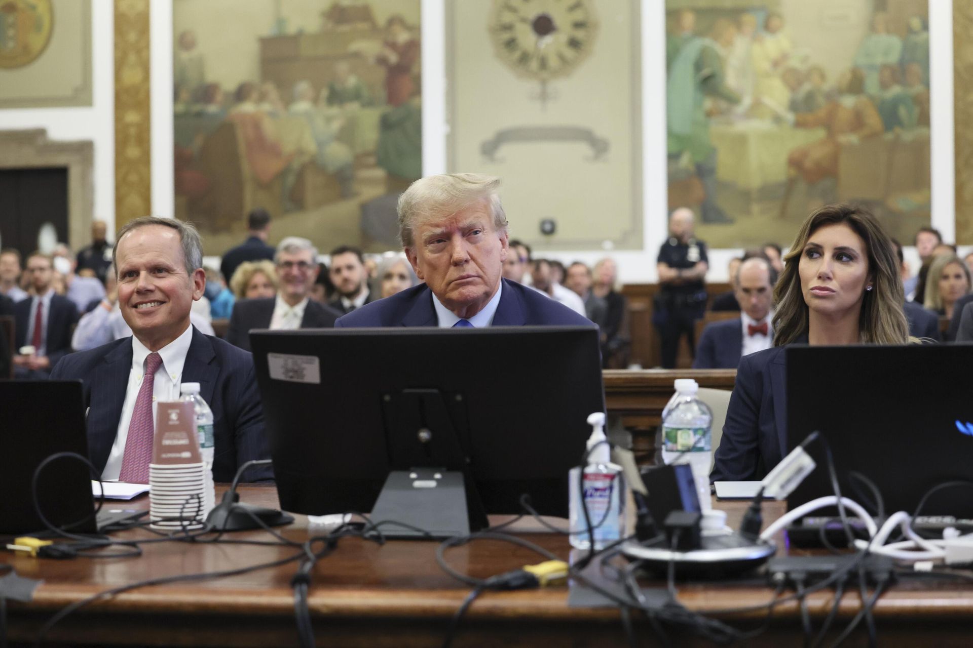 Former President Donald Trump, center, appears in court Monday, Oct 2, 2023, in New York. (Brendan McDermid/Pool Photo via AP) Former President Donald Trump, center, appears in court Monday, Oct 2, 2023, in New York. (Brendan McDermid/Pool Photo via AP) - Sputnik International, 1920, 03.10.2023