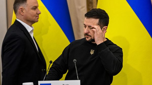 Ukrainian President Volodymyr Zelensky (R) and Polish President Andrzej Duda (L). - Sputnik International