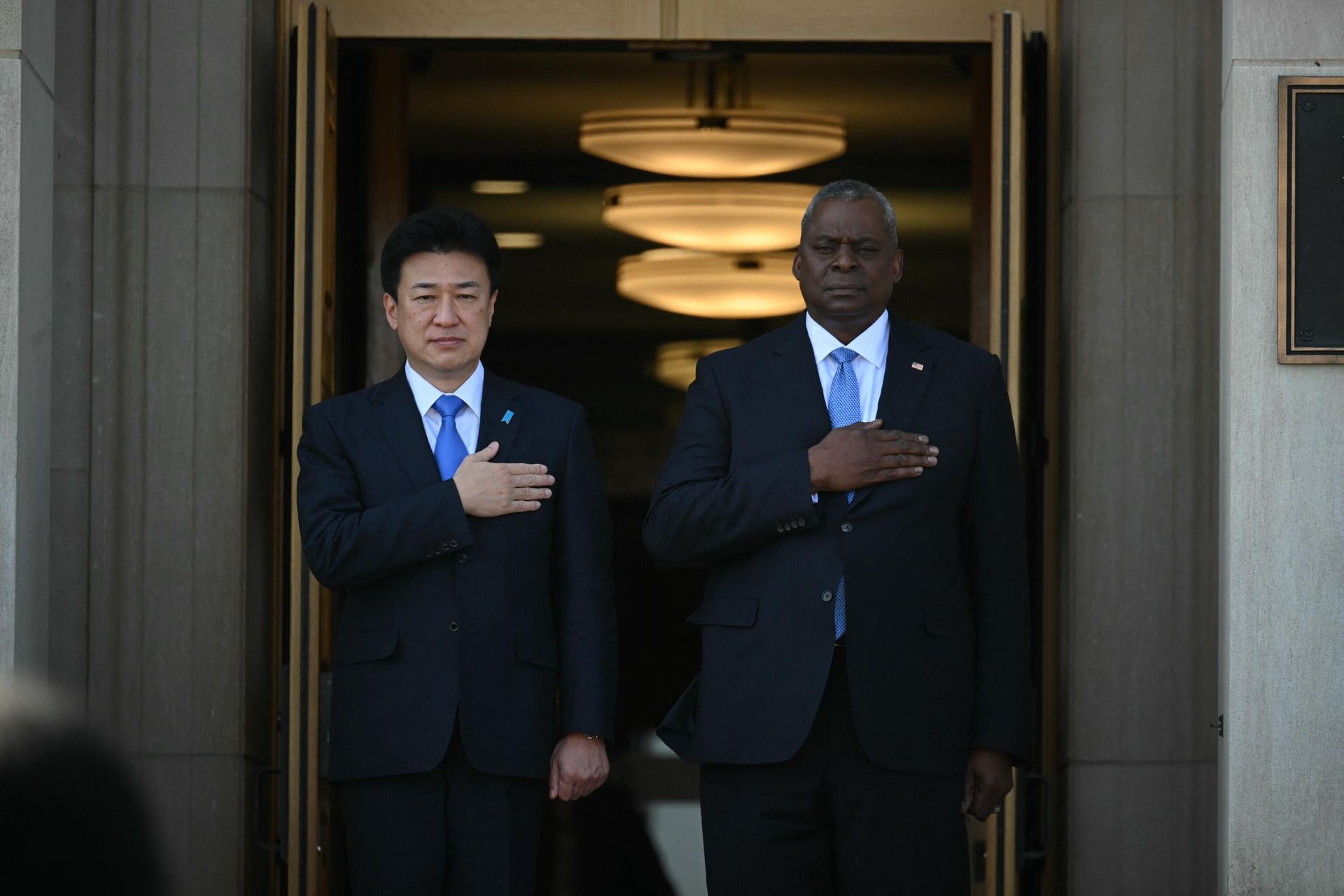 US Defense Secretary Lloyd Austin welcomes Japanese Minister of Defense Minoru Kihara to the Pentagon in Washington, DC, on October 4, 2023. - Sputnik International, 1920, 05.10.2023