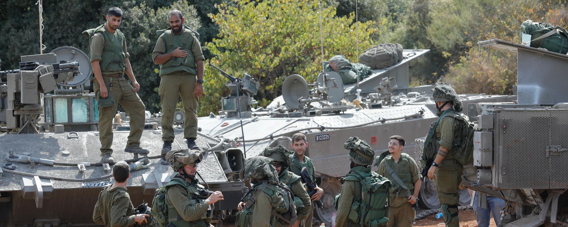 Israeli soldiers take position in northern Israel near the border with Lebanon on October 9, 2023. Israeli soldiers take position in northern Israel near the border with Lebanon on October 9, 2023. - Sputnik International, 1920, 10.10.2023