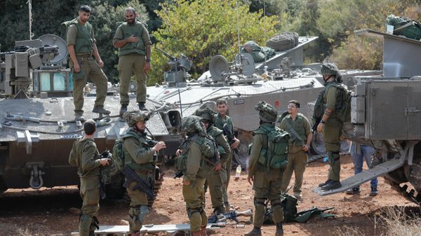 Israeli soldiers take position in northern Israel near the border with Lebanon on October 9, 2023.  - Sputnik International