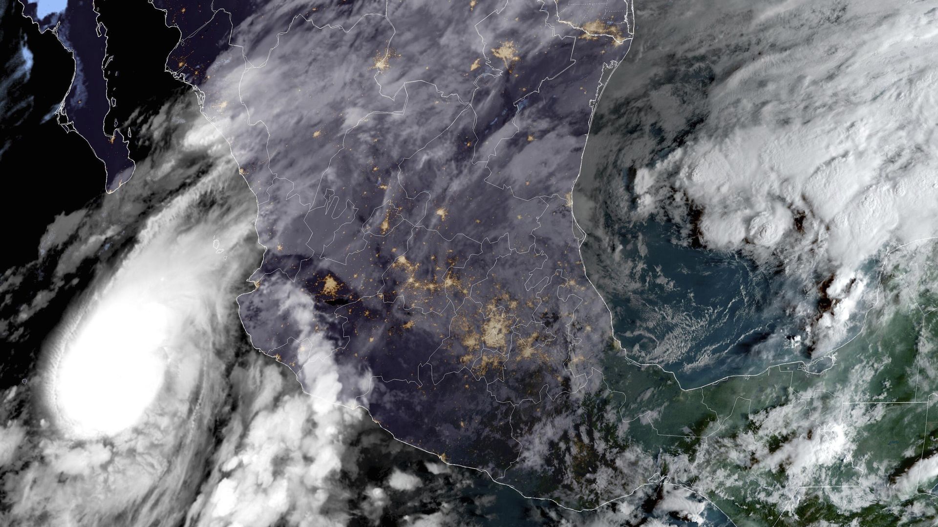 This satellite image provided by NOAA at 8am E.T. on Tuesday, Oct. 10, 2023 shows Hurricane Lidia in the Pacific Ocean approaching Puerto Vallarta, Mexico. - Sputnik International, 1920, 10.10.2023