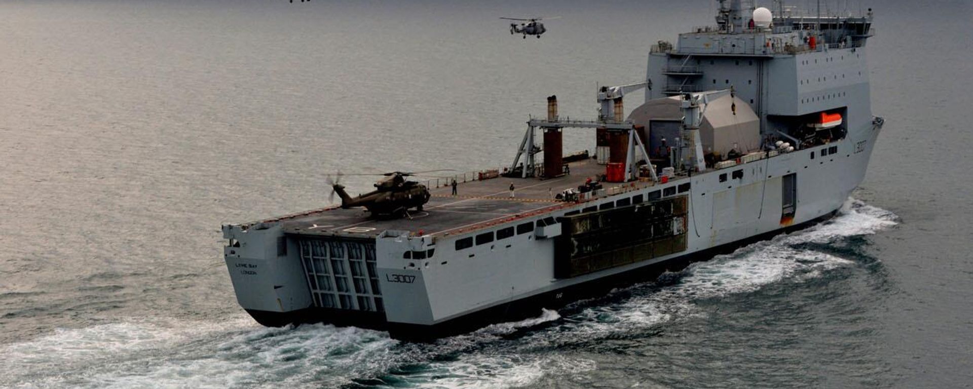 Royal Navy amphibious assault ship RFA Lyme Bay - Sputnik International, 1920, 13.10.2023