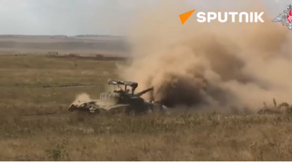 Tank Crews and Riflemen Undergo Training - Sputnik International