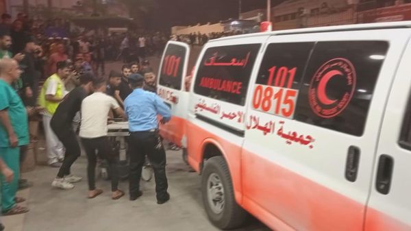 A missile strike at al-Ahli Arab hospital in Gaza - Sputnik International