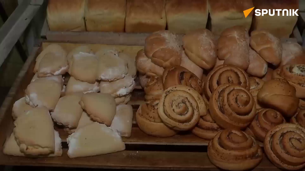 Watch Russian Army Logistics Units Provide Food for Soldiers - Sputnik International