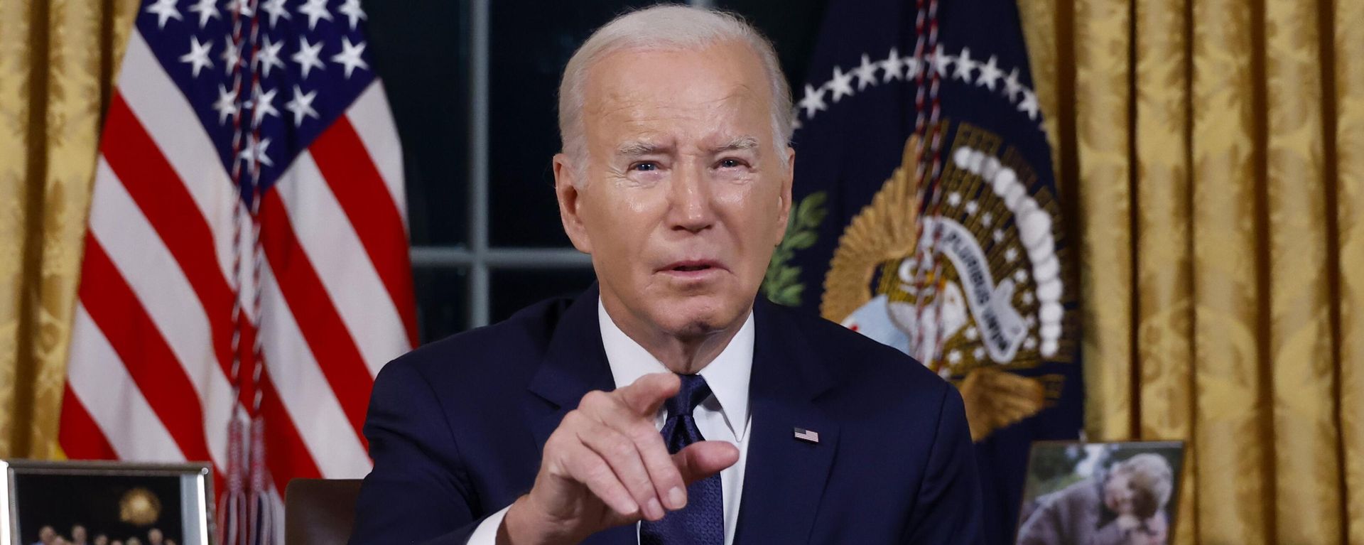 President Joe Biden speaks from the Oval Office of the White House Thursday, Oct. 19, 2023, in Washington, about the war in Israel and Ukraine. (Jonathan Ernst/Pool via AP) President Joe Biden speaks from the Oval Office of the White House Thursday, Oct. 19, 2023, in Washington, about the war in Israel and Ukraine. (Jonathan Ernst/Pool via AP) - Sputnik International, 1920, 20.11.2023