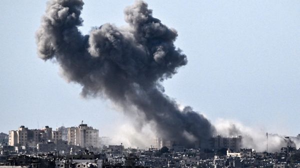 A picture taken from Sderot on October 21, 2023, shows smoke rising over buildings in the Gaza Strip during an Israeli strike, amid the ongoing battles between Israel and the Palestinian group Hamas.  - Sputnik International