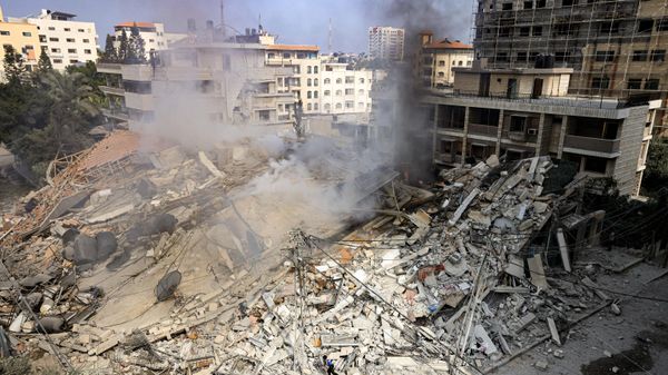 Smoke rises from the rubble of a building levelled by an Israeli air strike in Gaza City on October 8, 2023. Smoke rises from the rubble of a building levelled by an Israeli air strike in Gaza City on October 8, 2023. - Sputnik International