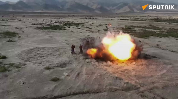 Turkmenistan Conducts Large-Scale Military Drills - Sputnik International