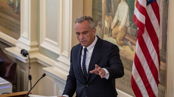 US 2024 Presidential hopeful Robert Kennedy, Jr., speaks during an address to the New Hampshire Senate at the State House in Concord, New Hampshire, on June 1, 2023 - Sputnik International