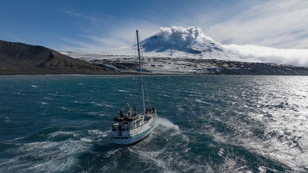 A ship heads towards Saunders Island, where the expedition studied lava lake existence within Mount Michael. - Sputnik International