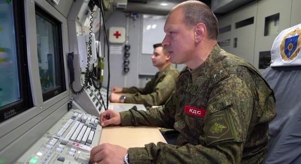 A duty crew during the launch of the Yars ICBM from the Plesetsk State Test Cosmodrome at the Kura test site during the exercises of the strategic nuclear deterrence forces. - Sputnik International