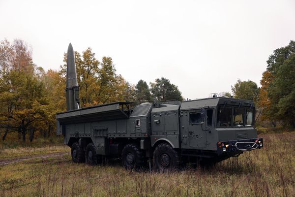 Combat crews of the Baltic Fleet's Army Corps during an exercise involving the launch of Iskander-M missiles. - Sputnik International