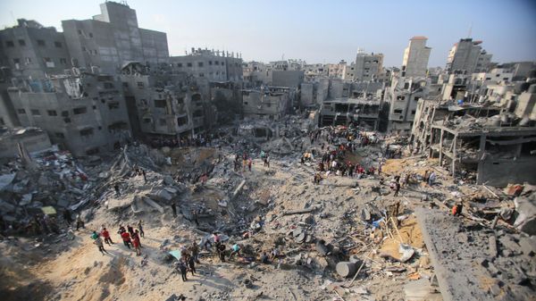 Palestinians check the destruction in the aftermath of an Israeli strike in the Jabaliya camp for Palestinian refugees in the Gaza Strip, on November 1, 2023. Palestinians check the destruction in the aftermath of an Israeli strike in the Jabaliya camp for Palestinian refugees in the Gaza Strip, on November 1, 2023. - Sputnik International