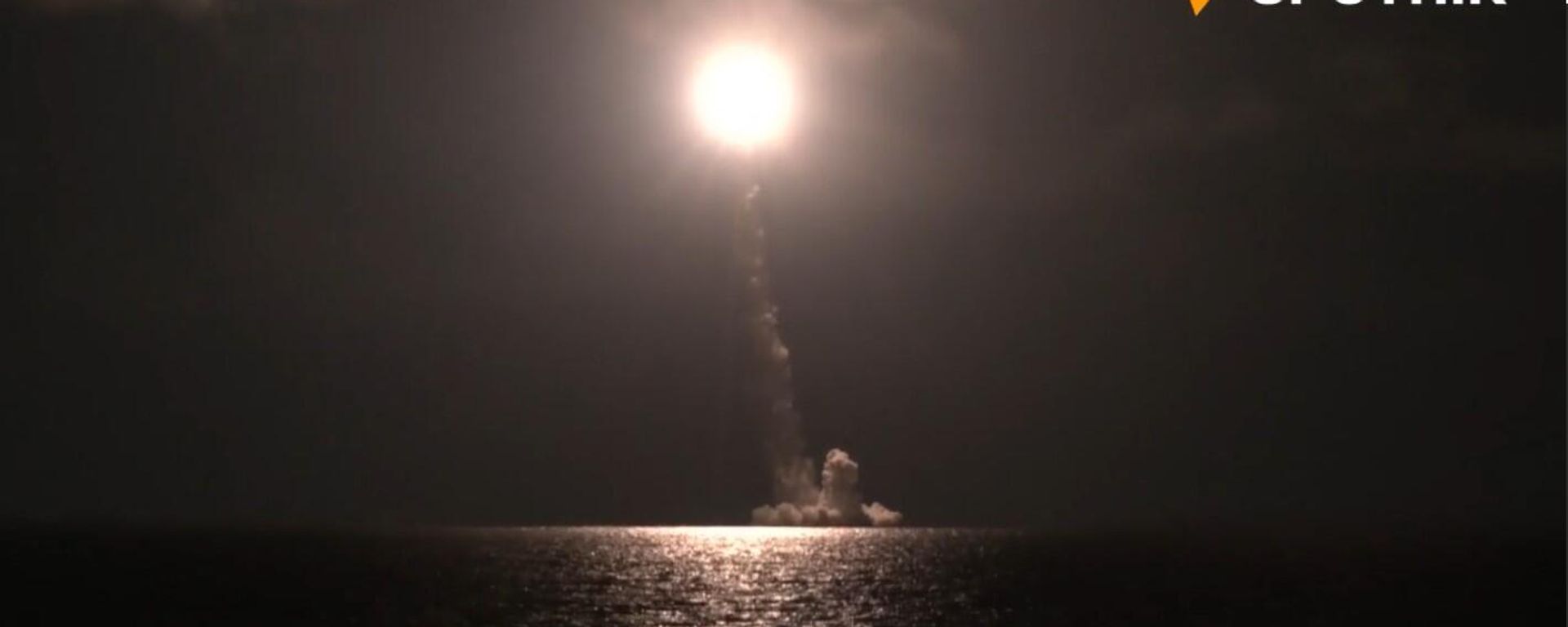 New nuclear-powered submarine Emperor Alexander III performs test launch of Bulava ballistic missile New nuclear-powered submarine Emperor Alexander III performs test launch of Bulava ballistic missile - Sputnik International, 1920, 05.11.2023