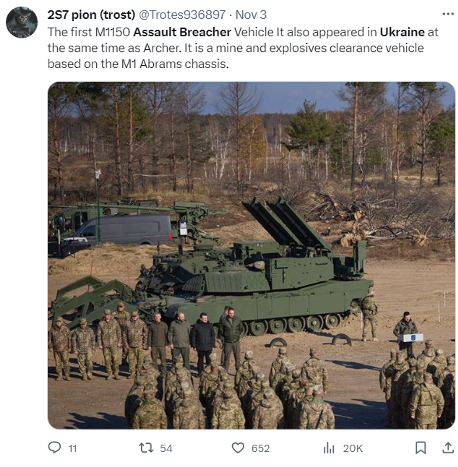 A US army Assault Breacher Vehicle (ABV) in Ukraine. - Sputnik International, 1920, 05.11.2023