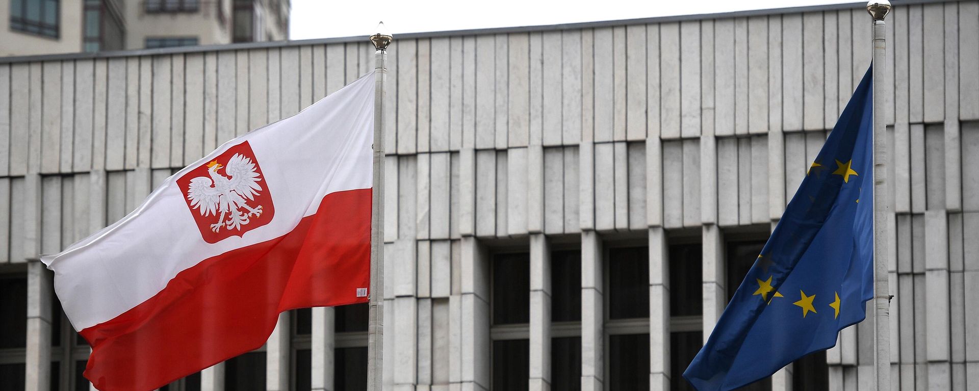 Flags of Poland and the European Union Flags of Poland and the European Union - Sputnik International, 1920, 15.02.2024